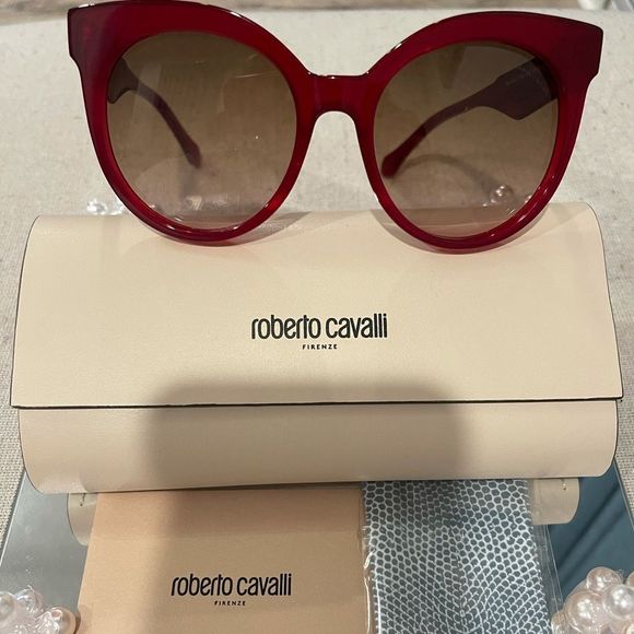 Roberto Cavalli Cat Eye Sunglasses - Picture 9 of 17